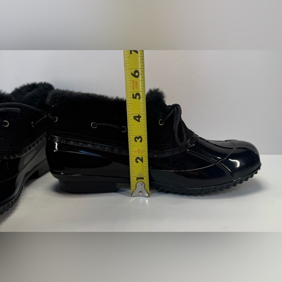Just Fab Evi Black Faux Fur-Lined ankle duck Boots women’s size 8.5 - Picture 7 of 13